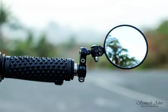 Starlet-by-Haldankar-Customs-Royal-Enfield-Electra-Modified-handle-bar-end-mirror