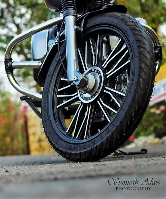 Starlet-by-Haldankar-Customs-Royal-Enfield-Electra-Modified-harley-davidson-styled-rim