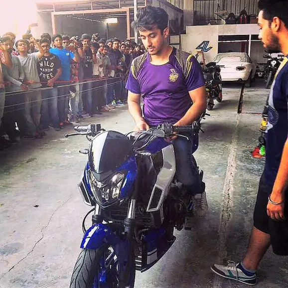 Bajaj-Domivel-400-5