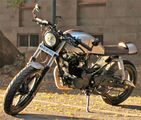 Hero-Karizma-cafe-racer-by-Bullard-Customs-1