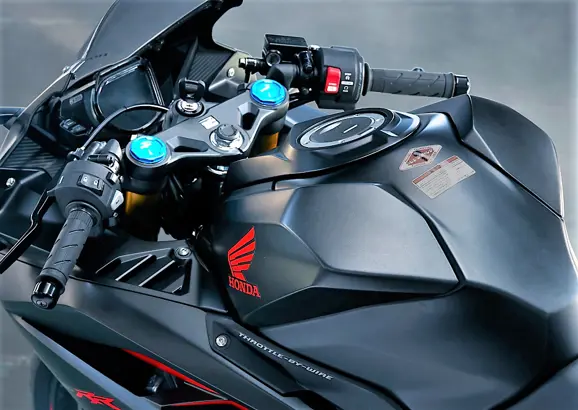 Honda-CBR250RR-4