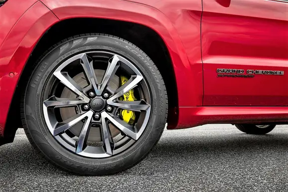 Jeep-Grand-Cherokee-Trackhawk-6