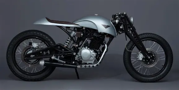Karizma-Cafe-Racer-Sliver-225-Mean-Green-10