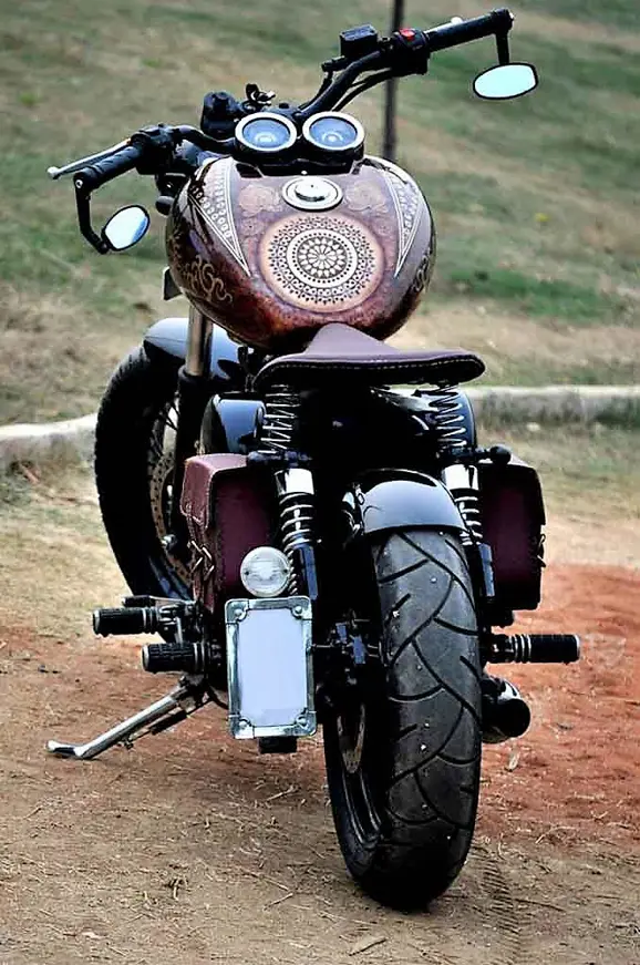 Royal-Enfield-Thunderbird-350-Karma-10