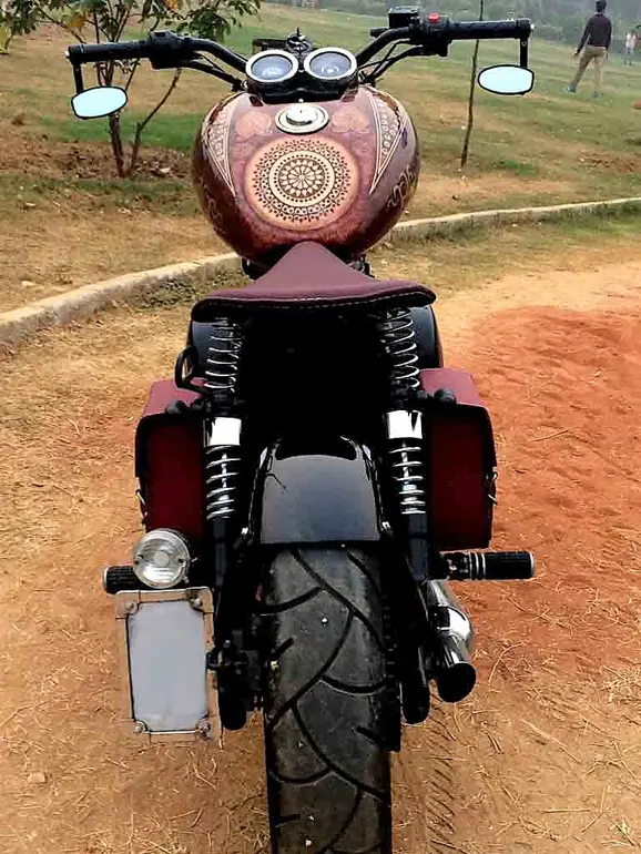 Royal-Enfield-Thunderbird-350-Karma-15