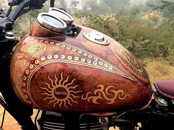 Royal-Enfield-Thunderbird-350-Karma-9