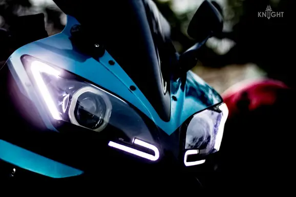 Yamaha-R15-Lagoon-Blue-Knight-Auto-8