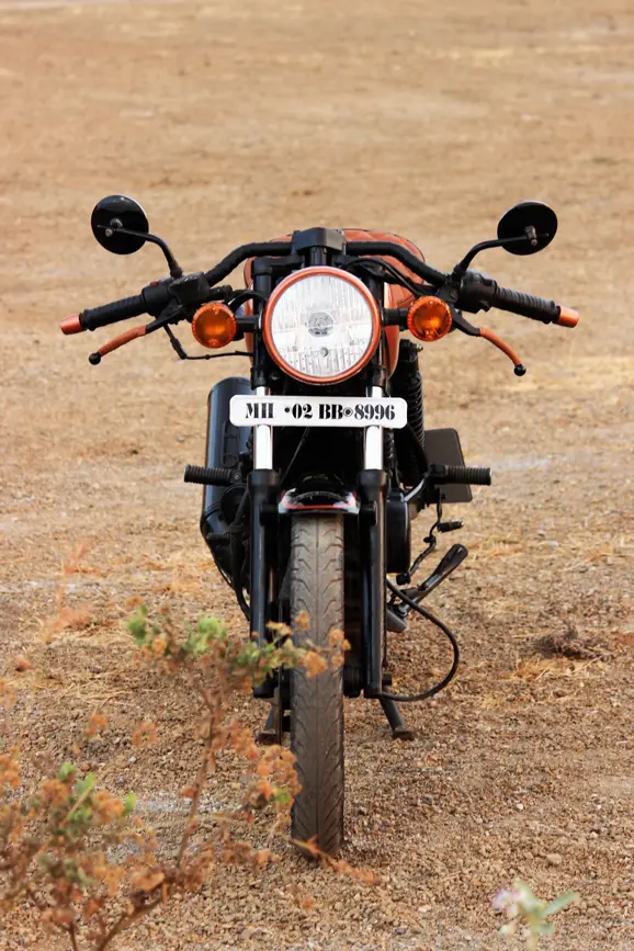 Bajaj-PulRacer-200-Cafe-Racer-6