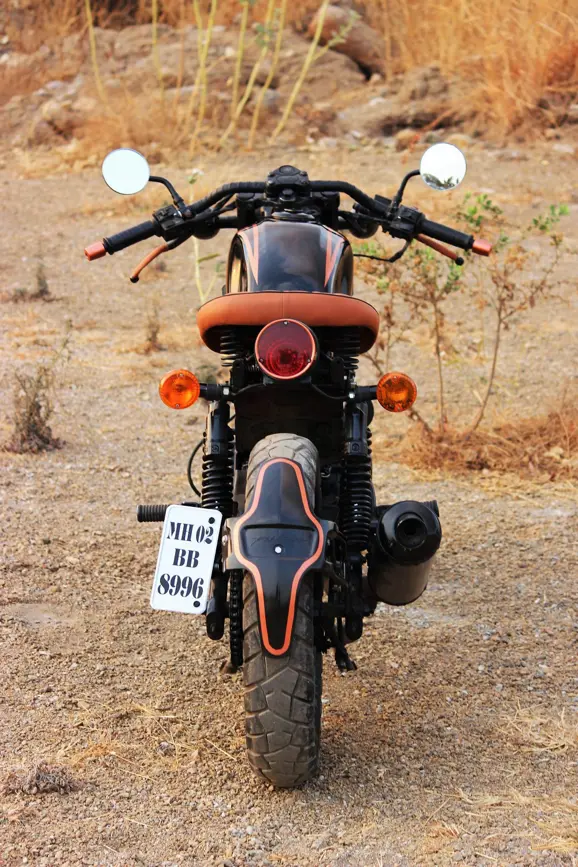 Bajaj-PulRacer-200-Cafe-Racer-7