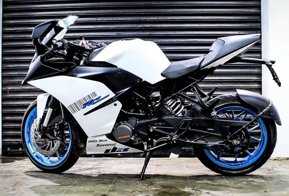 White KTM RC 200 with Blue Alloy Wheels