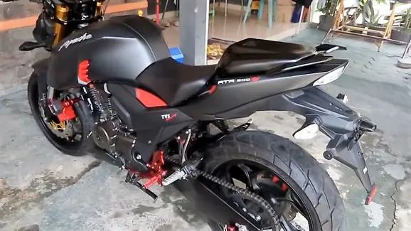 Apache RTR 200 Premium Street Rear View