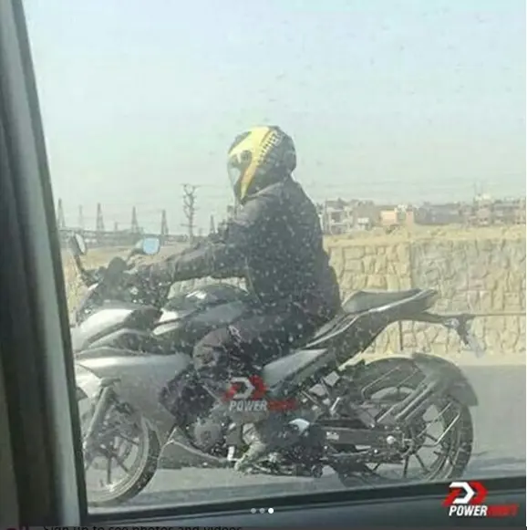 Yamaha-Fazer-25-Yamaha-Fazer-250-spy-shot-side-clear