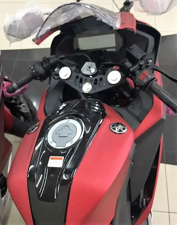 new-yamaha-r15-v3-hyderabad-3