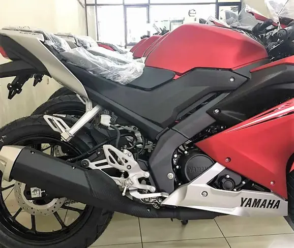 new-yamaha-r15-v3-hyderabad-4