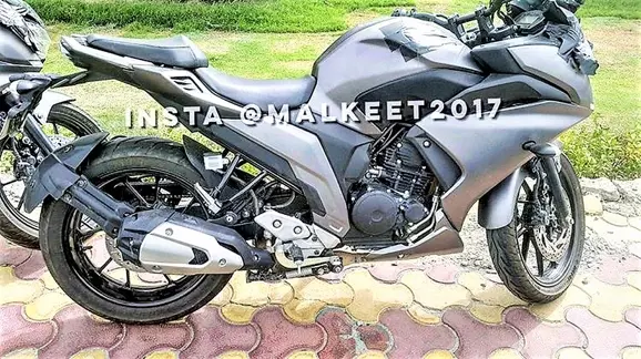 2017-Yamaha-Fazer-250-Spy-Pic-side-grey