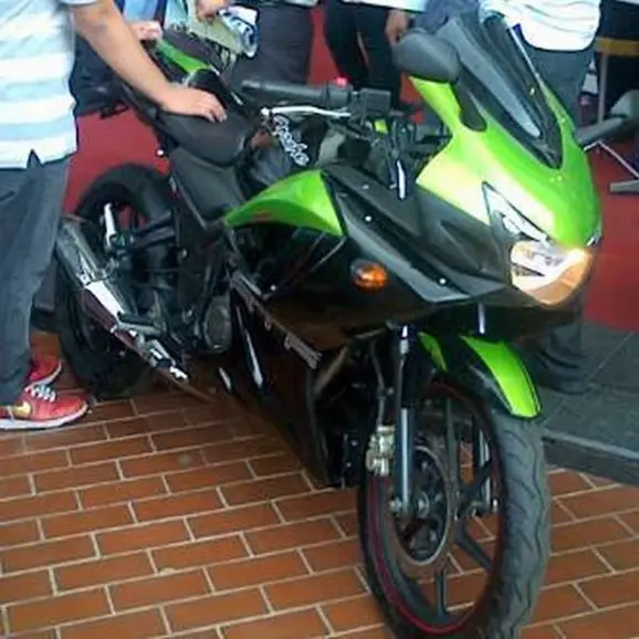 Full-Faired TVS Apache RTR 160