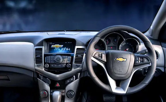 new-chevrolet-cruze-interior