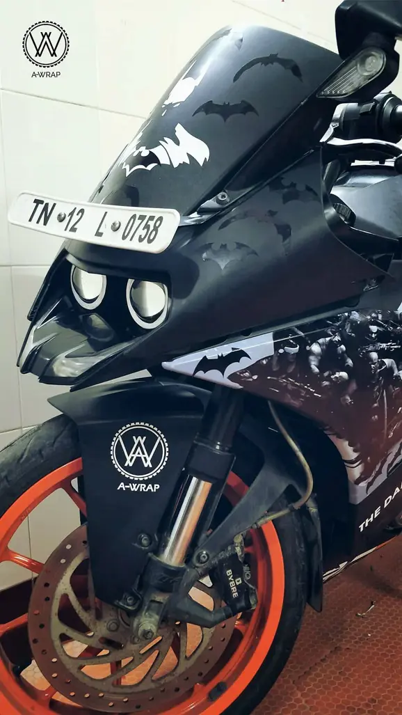 Batman-Themed KTM RC 200 Sportbike