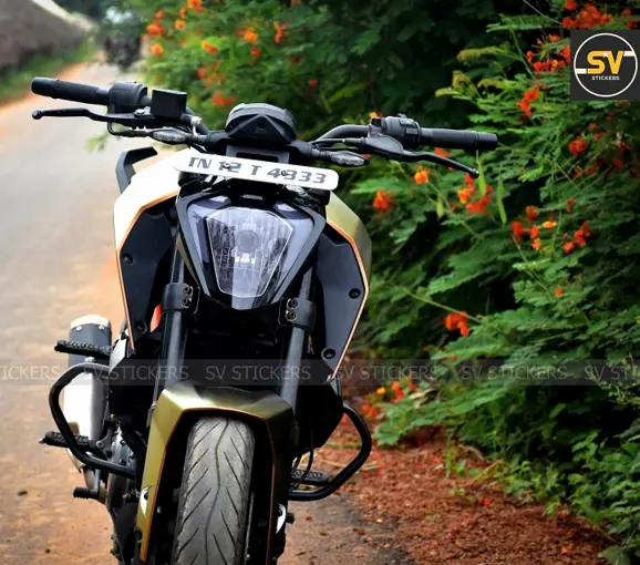 KTM Duke 250 Color Shift Wrap Front View
