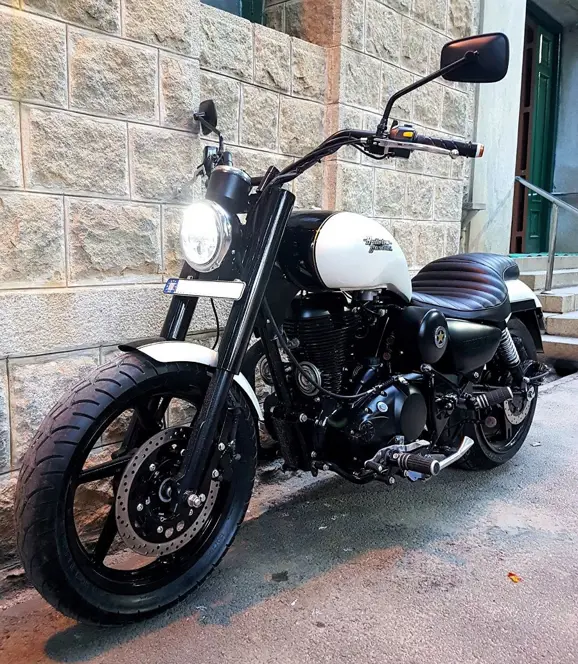 Royal Enfield Thunderbird 500 Iron Maiden
