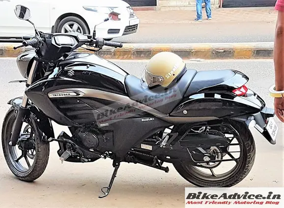 Suzuki Intruder 150 Photos
