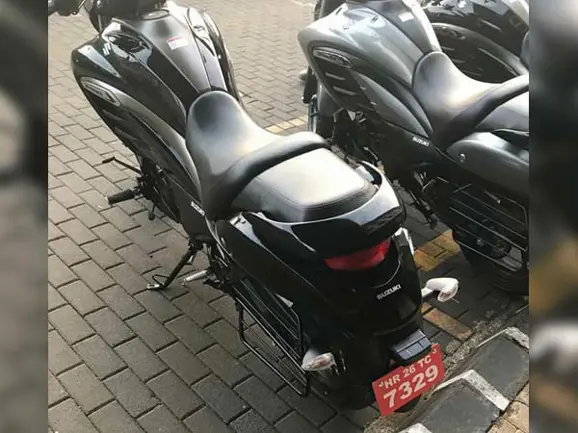 Suzuki Intruder 150 Photos