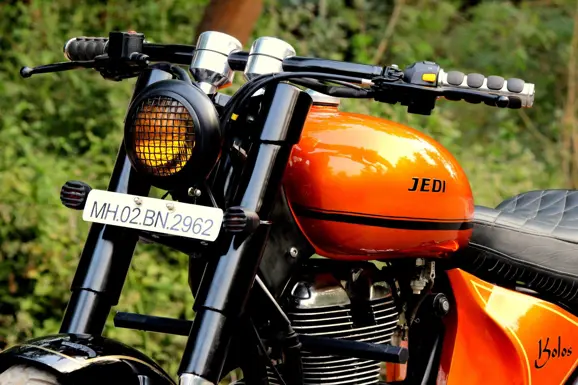 Royal Enfield Thunderbird Kolos