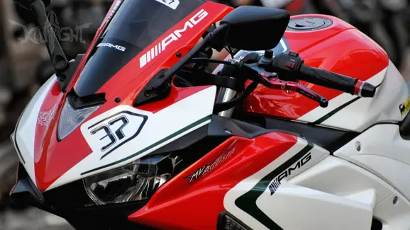Yamaha R3