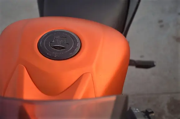 CBR150R Matte Orange Edition Fuel Tank