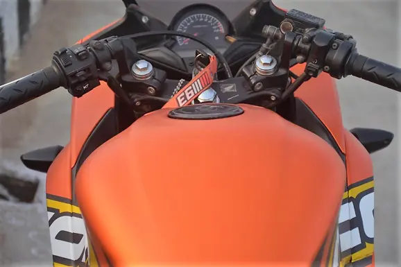 CBR150R Matte Orange Edition Fuel Tank