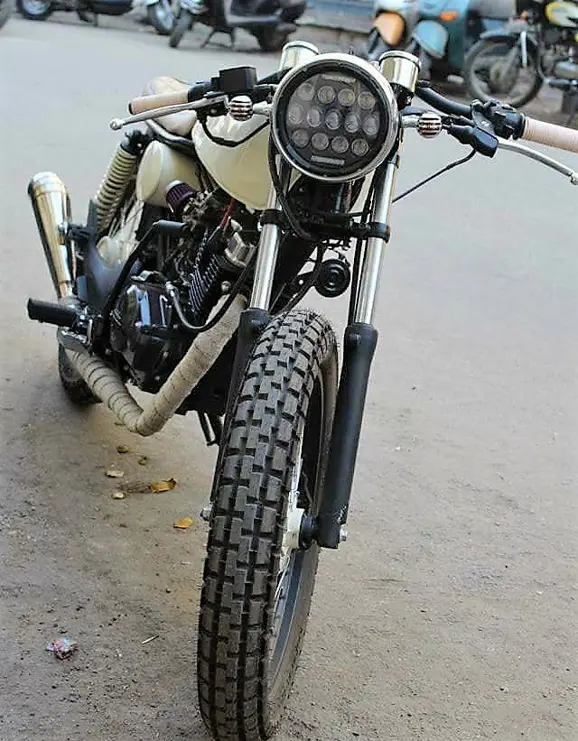Hero CBZ Xtreme Retro Cafe Racer