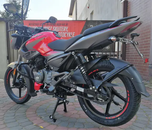 Bajaj Pulsar NS125 Rear 3-Quarter