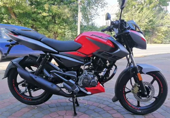Bajaj Pulsar NS125 Side View