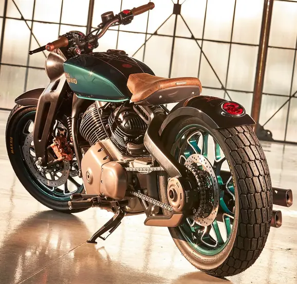 Royal Enfield Bobber 838 Rear 3-Quarter