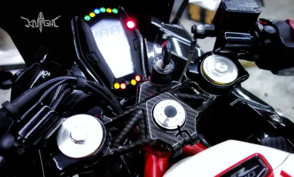 TVS Akula 310-Inspired Apache RR 310 Sportbike