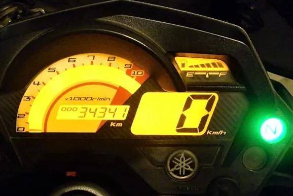 Yamaha FZS V1 Console