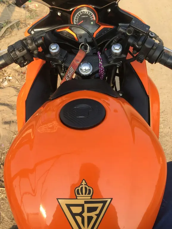 CBR150R Gloss Orange Edition