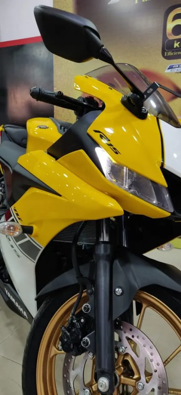 Yellow R15 V3 SE Headlight