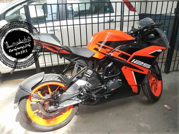 Side View of KTM RC125