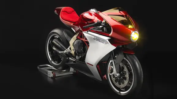 MV Agusta Superveloce Serie Oro Front 3-Quarter View