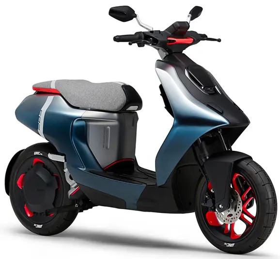 Yamaha E02