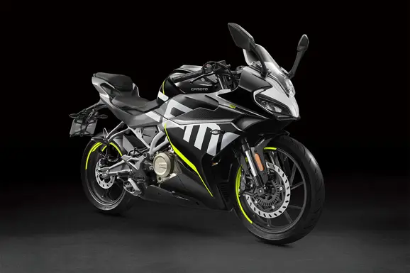 CFMoto 300SR Front 3-Quarter View