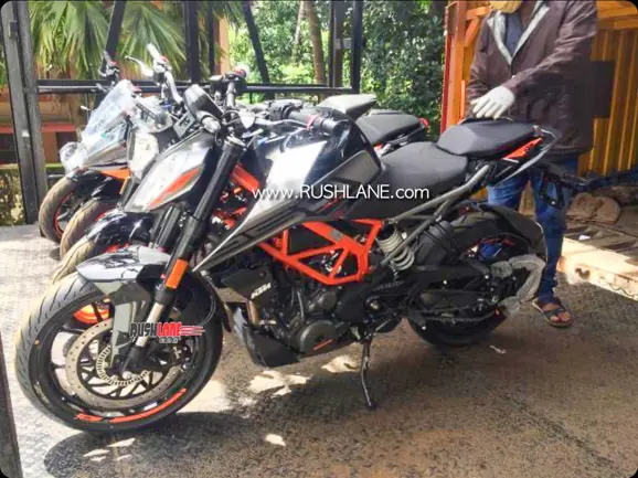BS6 KTM Duke 250 (LED Headlight Model)