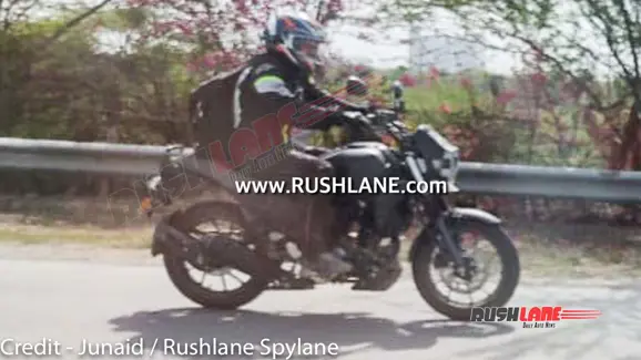 Side View of Yamaha XSR250