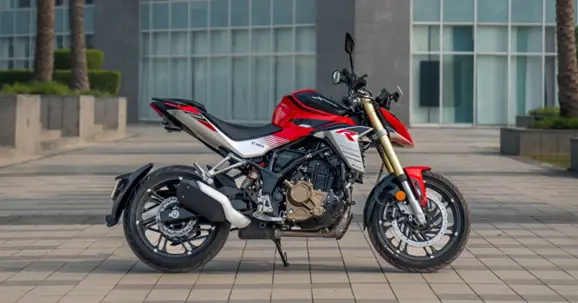 Hero Xtreme 250R Side View