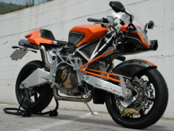 RUN IS… Vyrus 984 Price in India, Specs, Variants & Reviews
