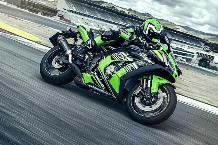New Kawasaki Ninja ZX-10R Launched in India @ INR 16.40 lakh