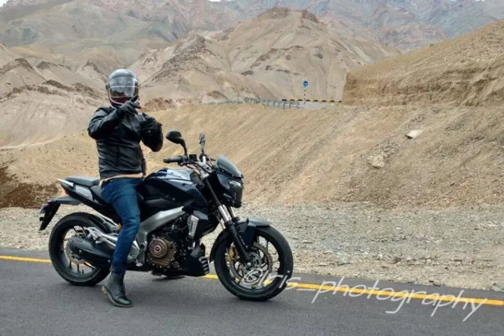 Bajaj Pulsar VS400 in Leh