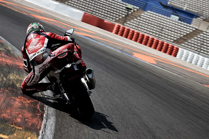 2017_cbr1000rr_01