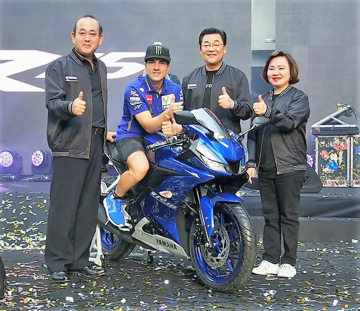 yamaha-r15-v3-0-thailand-maverick-vinales-front